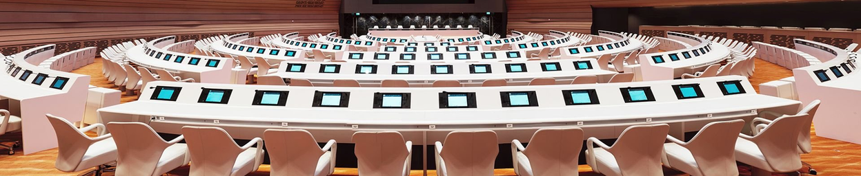 Touchscreen-Monitore für Meeting- und Konferenzräume